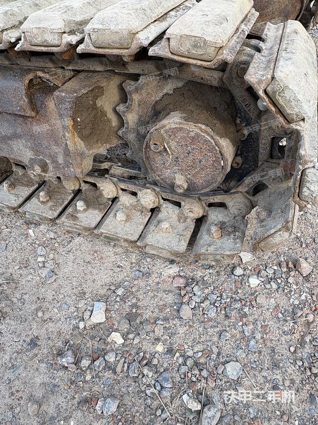 單側(cè)履帶整體（整機(jī)外觀）