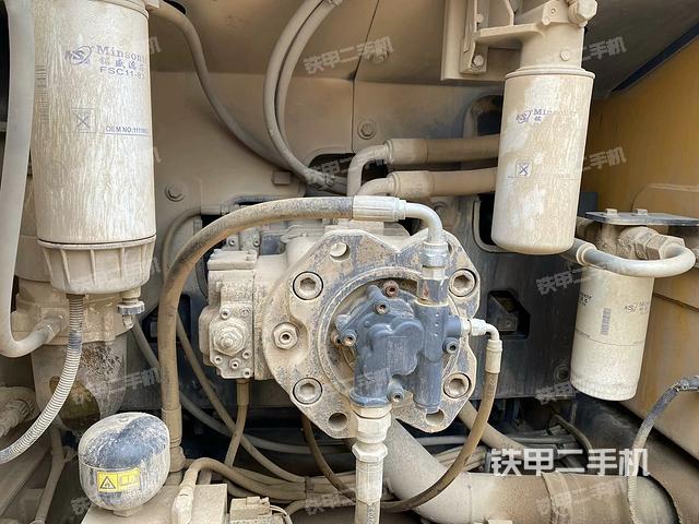 液壓泵斜45?左（大件艙室）