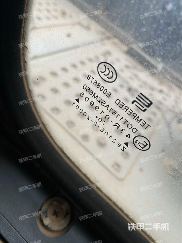 后窗玻璃角標(biāo)（駕駛室部分）