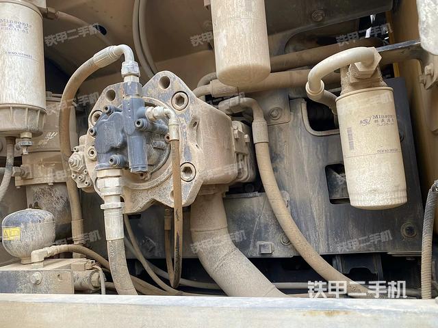 液壓泵斜45?右（大件艙室）