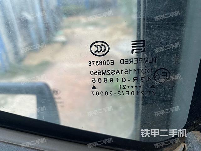 右側(cè)玻璃角標(biāo)（駕駛室部分）