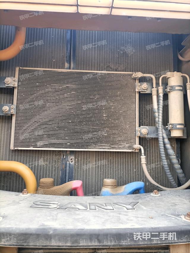 散熱器正面（大件艙室）