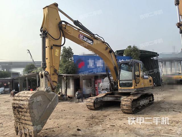 徐工XE215D挖掘机