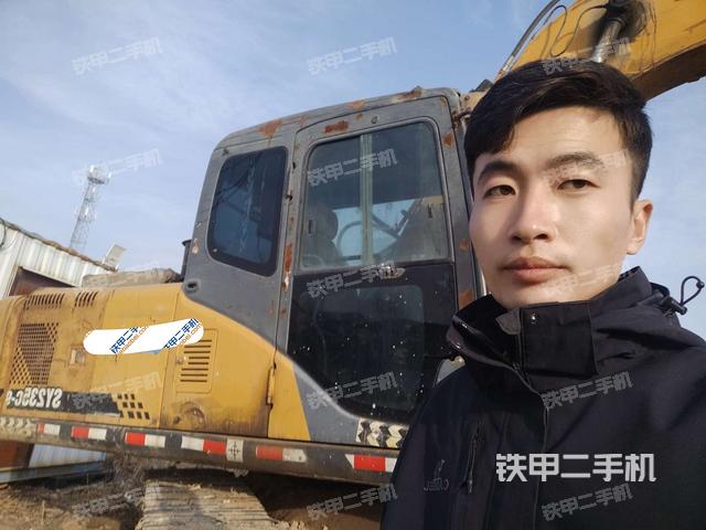 三一重工SY235C挖掘机的设备实拍-第1张实拍照片