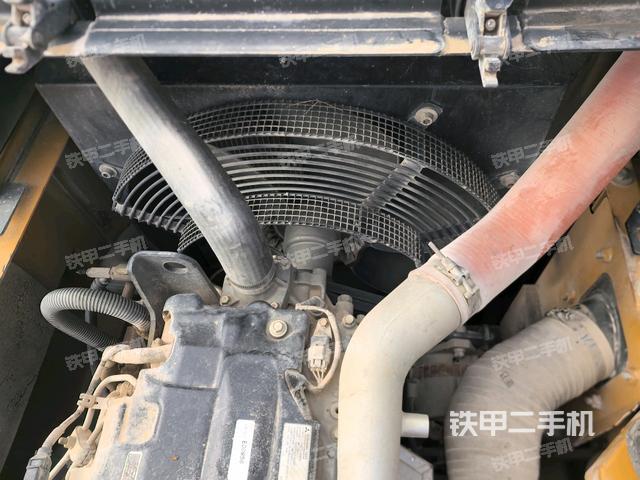 水箱+風(fēng)扇特寫(xiě)(上車部件) 水箱+風(fēng)扇特寫(xiě)(上車部件)