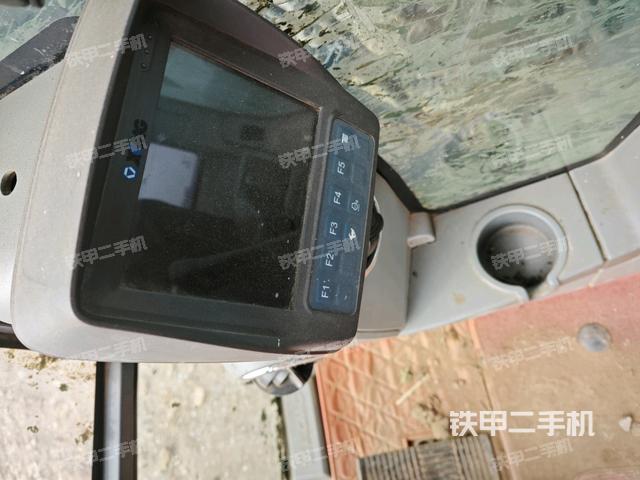 顯示屏?(駕駛室部分) 顯示屏?(駕駛室部分)