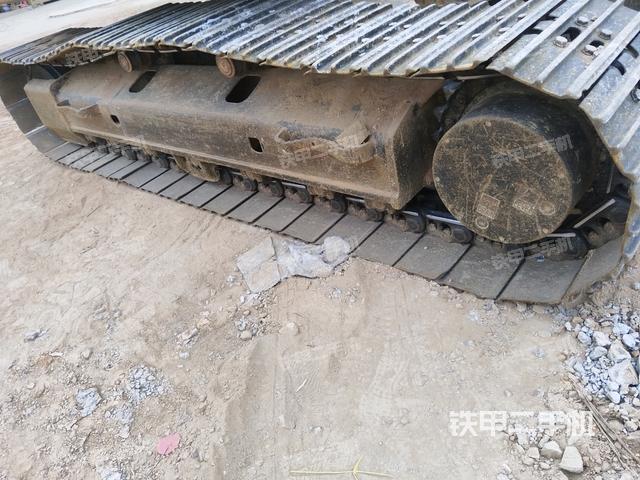 左側(cè)履帶整體?（行走機(jī)構(gòu)）