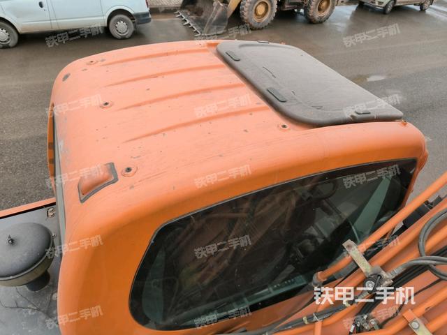 駕駛室頂部俯視（上車部件）