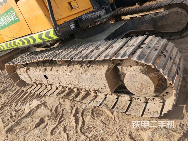 右側(cè)履帶整體?(行走機構(gòu)) 右側(cè)履帶整體?(行走機構(gòu))