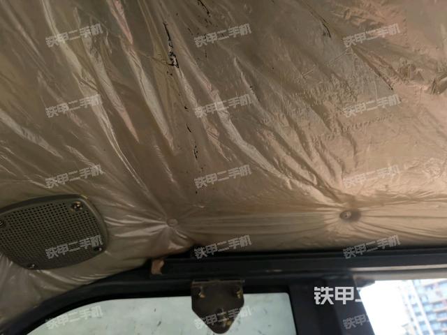 頂棚整體(駕駛室部分) 頂棚整體(駕駛室部分)