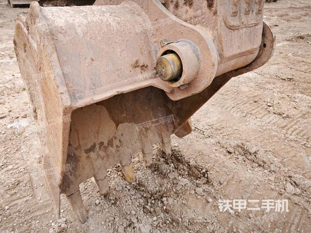 鏟斗右后整體（工作和回轉(zhuǎn)裝置）