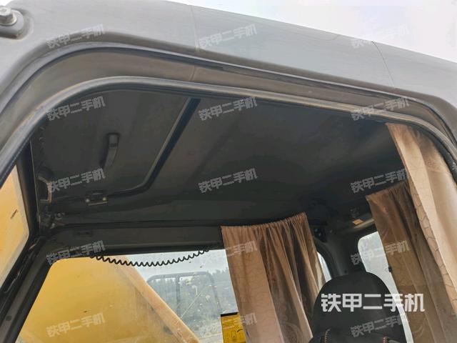 后窗玻璃角標(駕駛室部分) 后窗玻璃角標(駕駛室部分)