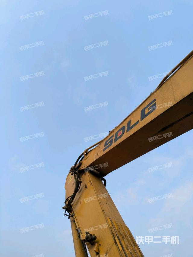 小臂整體左后（工作和回轉(zhuǎn)裝置）