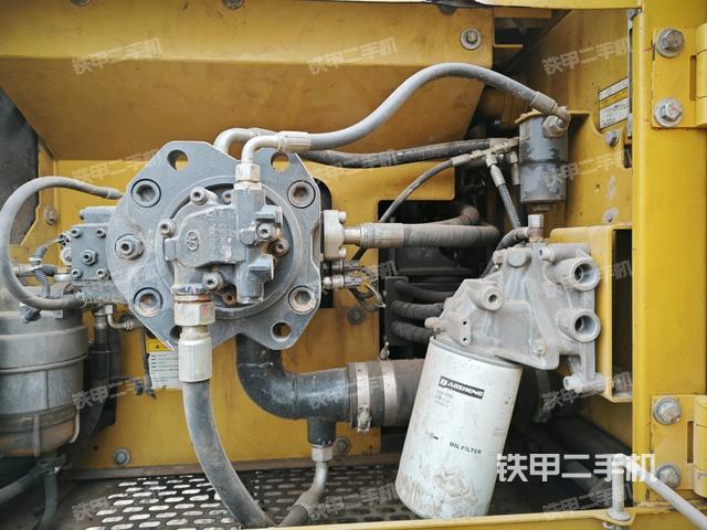 液壓泵斜45?左（大件艙室）