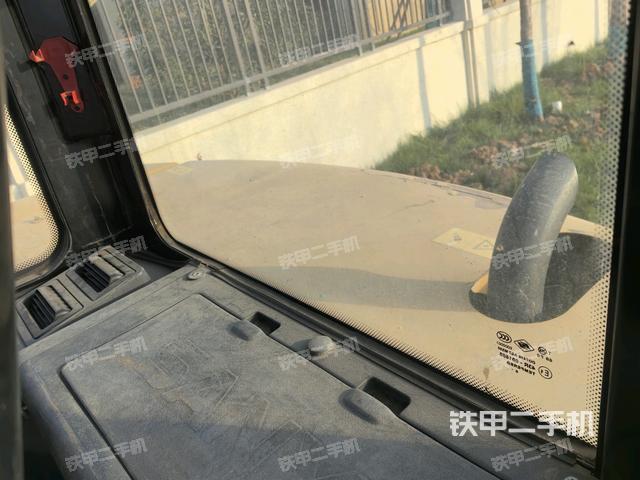 座椅后部（駕駛室部分）