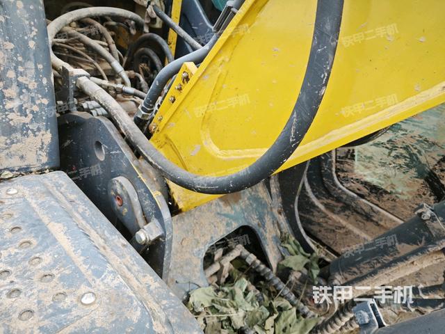 大臂根部?斜視(工作和回轉(zhuǎn)裝置) 大臂根部?斜視(工作和回轉(zhuǎn)裝置)