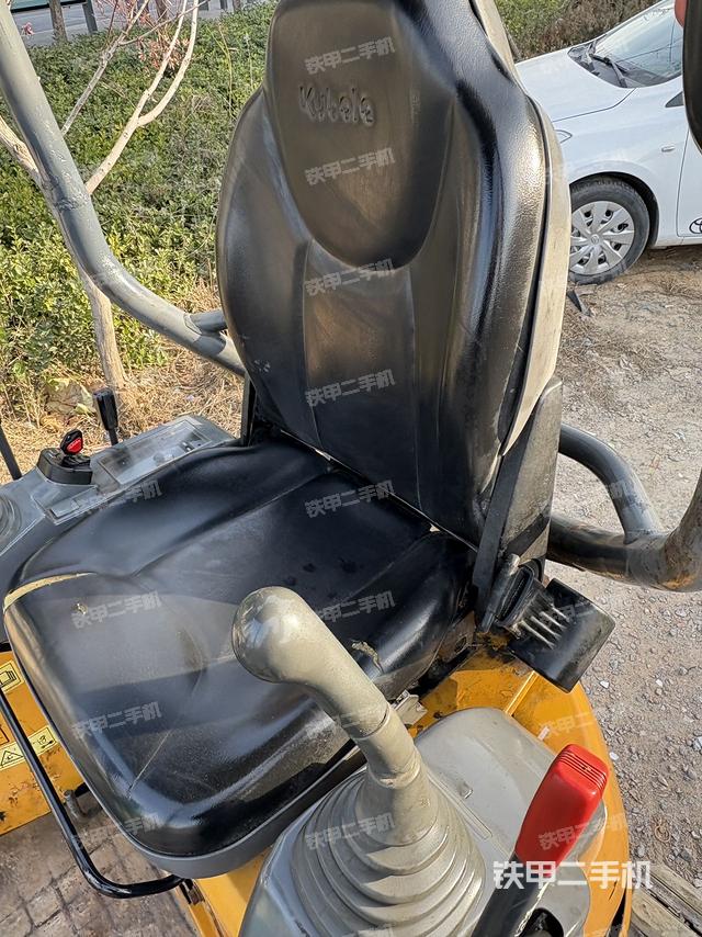 駕駛室整體（整機(jī)外觀）