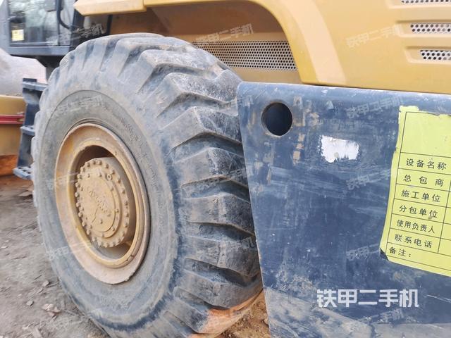 正后側(cè)（壓路機前后車架）