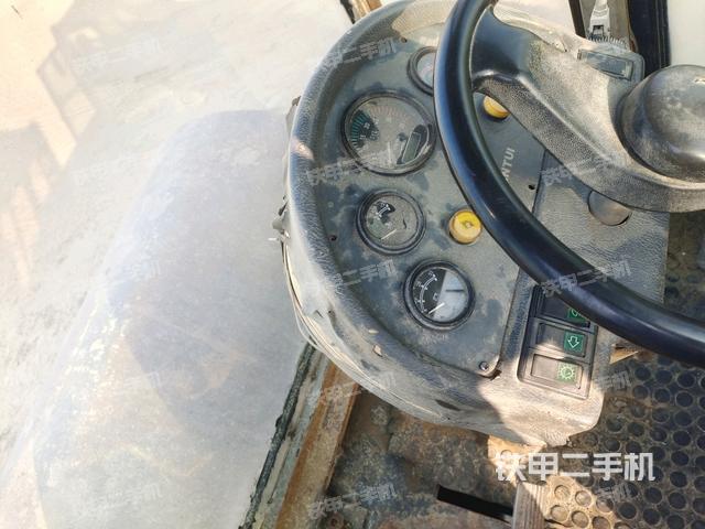 后玻璃角標(biāo)（壓路機(jī)駕駛室）