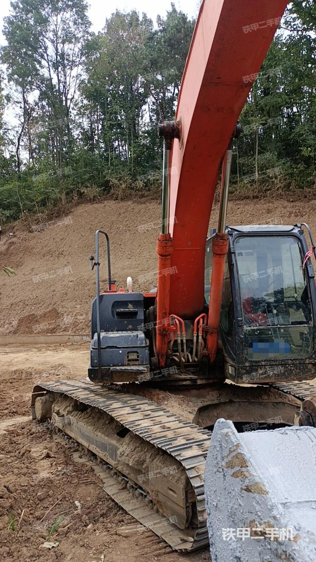 整機(jī)右后45°(整機(jī)外觀) 整機(jī)右后45°(整機(jī)外觀)