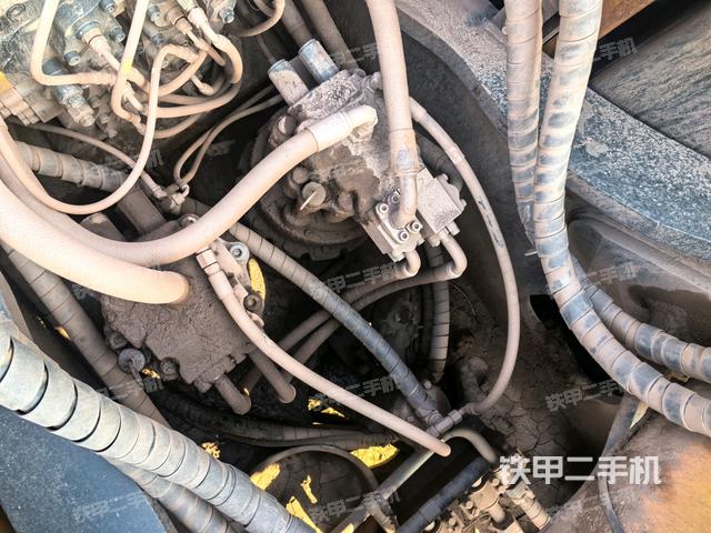 回轉(zhuǎn)馬達(dá)（上車(chē)部件）