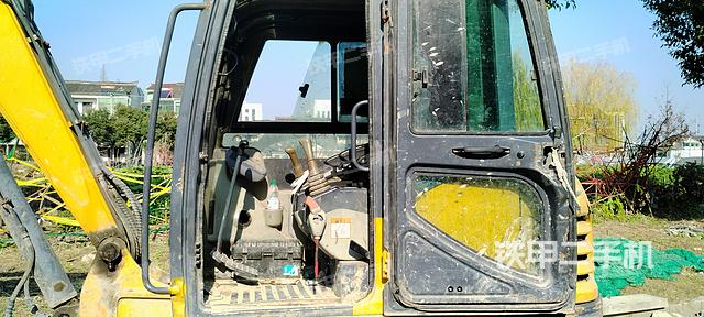 驾驶室整体（整机外观）