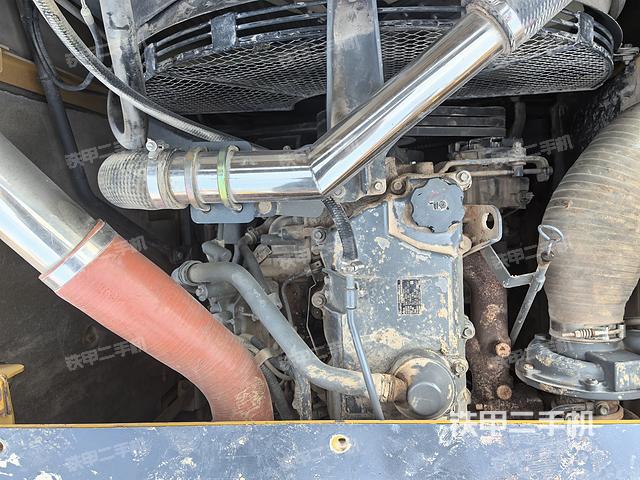 發(fā)動機整體俯視(整機外觀) 發(fā)動機整體俯視(整機外觀)