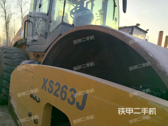 前車架正右側(cè)（壓路機前后車架）