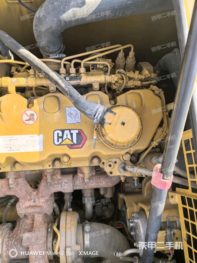 發(fā)動(dòng)機(jī)室（上車部件）