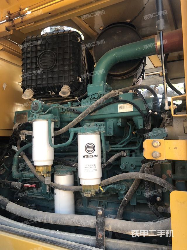 发动机左侧（整机外观及大件）