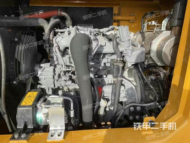 發(fā)動機(jī)整體俯視(整機(jī)外觀) 發(fā)動機(jī)整體俯視(整機(jī)外觀)