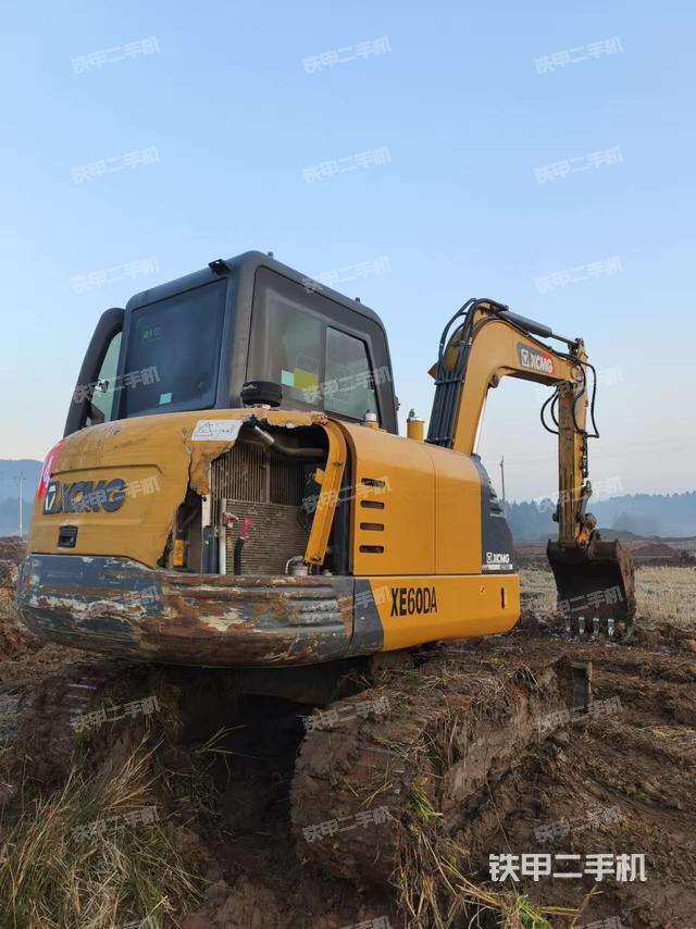 整机右后45°（整机外观）