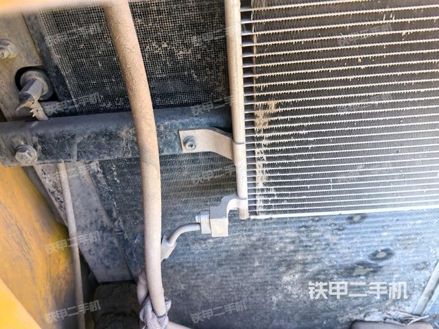 散熱器正面（大件艙室）