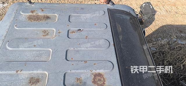 驾驶室顶部（整机外观）