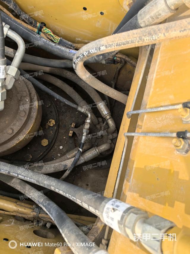 回轉(zhuǎn)馬達（上車部件）