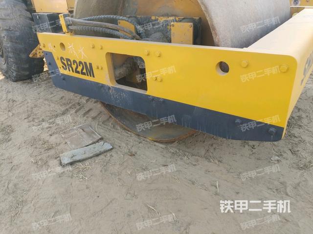 前車架正左側(cè)（壓路機(jī)前后車架）