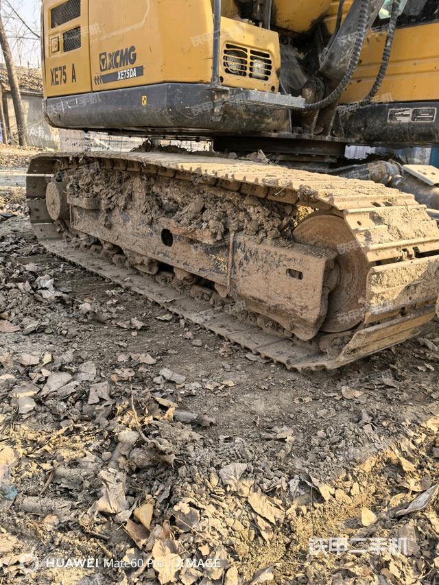 單側(cè)履帶整體（整機(jī)外觀）