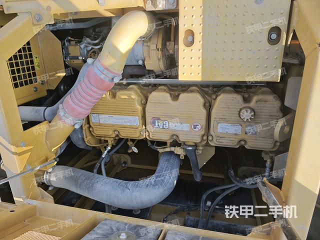 發(fā)動(dòng)機(jī)整體俯視(整機(jī)外觀) 發(fā)動(dòng)機(jī)整體俯視(整機(jī)外觀)