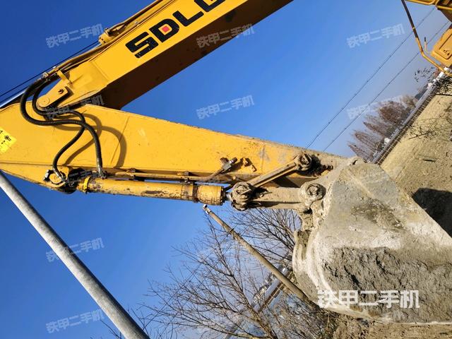 小臂整體左后（工作和回轉(zhuǎn)裝置）