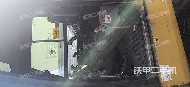 驾驶室整体（整机外观）