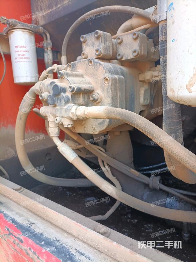 液压泵斜45 左（大件舱室）