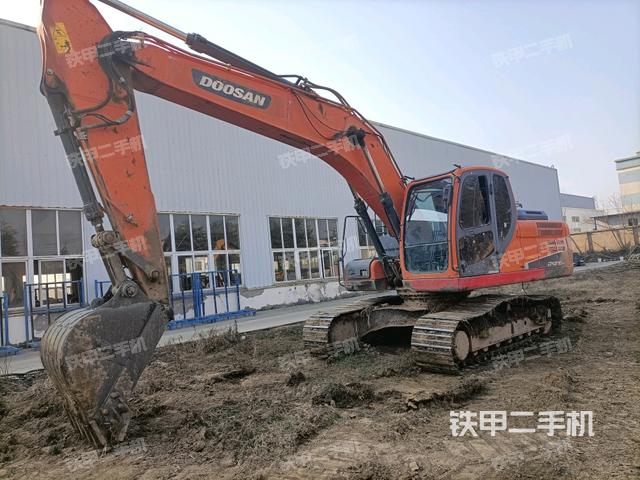 斗山DX215-9C挖掘機(jī)