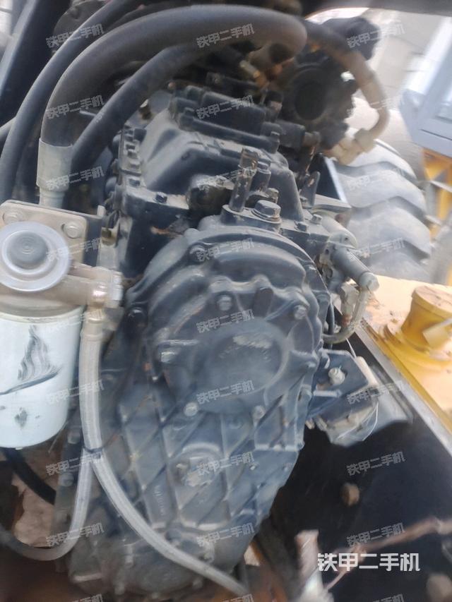 散熱器全景（壓路機發(fā)動機艙）