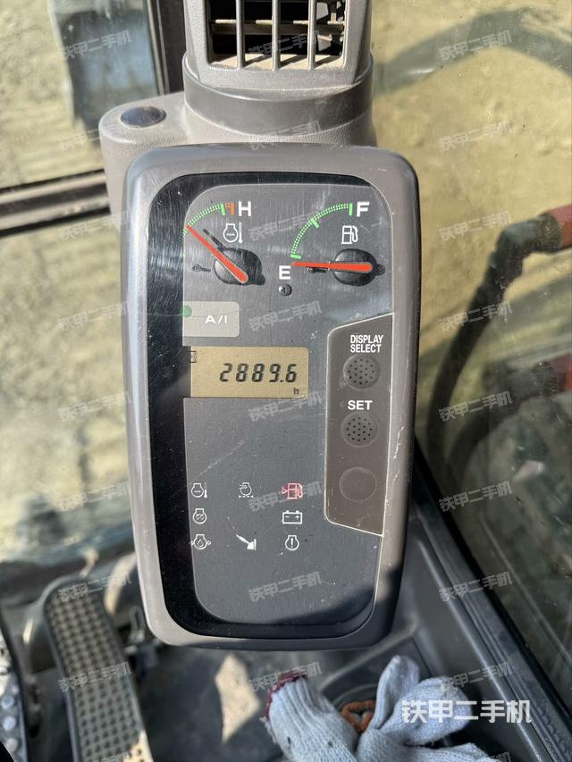 ?駕駛室正側(cè)（駕駛室部分）