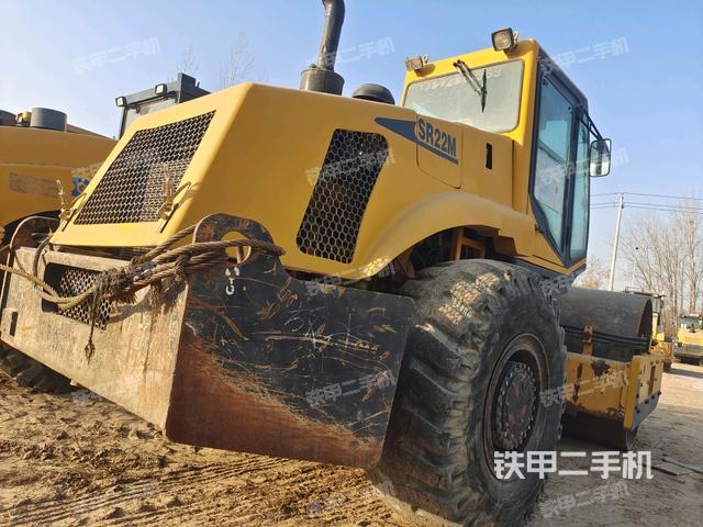 右后45°（壓路機(jī)整機(jī)外觀）