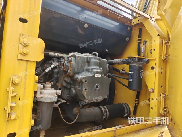 液壓泵斜45?左（大件艙室）