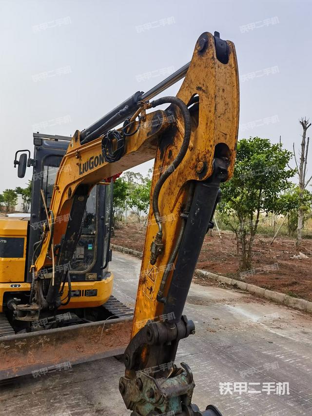 小臂整體右前（工作和回轉(zhuǎn)裝置）