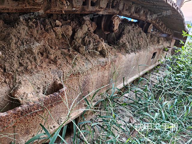 單側(cè)履帶整體（整機(jī)外觀）