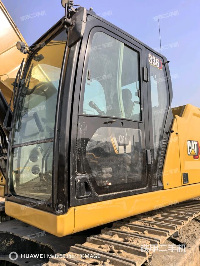 駕駛室左后45度（駕駛室部分）