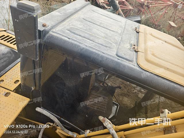 驾驶室顶部（整机外观）